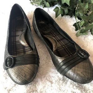 BORN black leather and pewter metallic ballet flats size 8.5